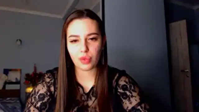 NikiWhite online show from 12/22/25, 06:24