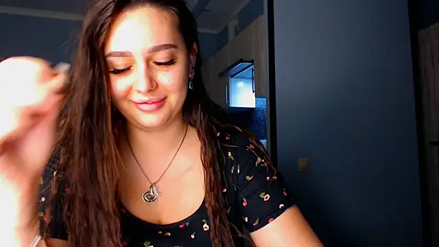 NikiWhite online show from 09/30/25, 01:44