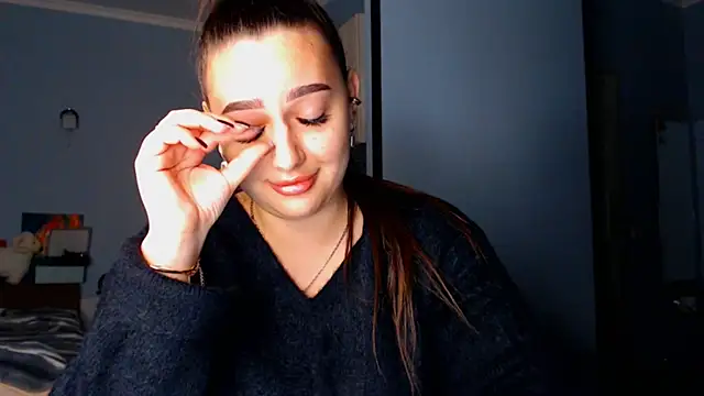 NikiWhite online show from 09/26/25, 09:43