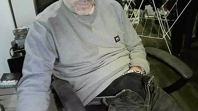 Chrisprngr online show from 01/12/26, 09:41