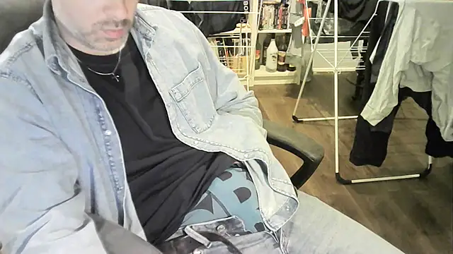 Chrisprngr online show from 09/27/25, 08:15