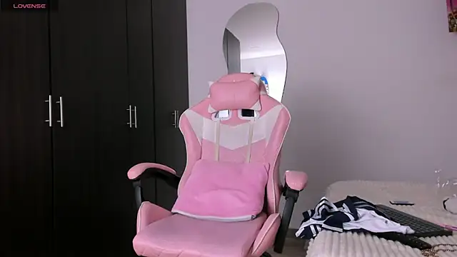 kendal hot01 online show from 03/31/26, 05:26