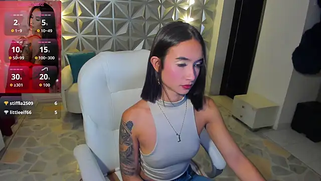 Snapshot of hellen_tease chatting on 07/06/26, 12:56 hellen tease online show from 07/06/26, 12:56