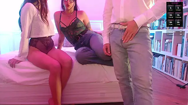 friendswithben33 online show from 04/10/26, 11:12