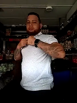 Catire10  online show from 10/28/25, 04:06