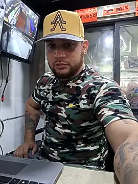 Catire10  online show from 12/01/25, 01:45