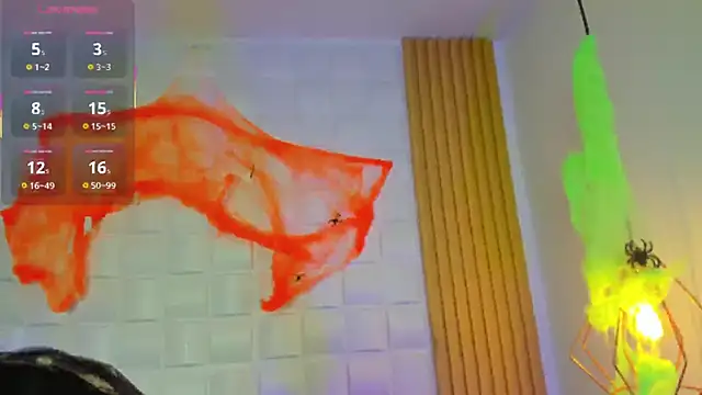 Snapshot of AriaBelle chatting on 10/31/25, 11:18 AriaBelle online show from 10/31/25, 11:18