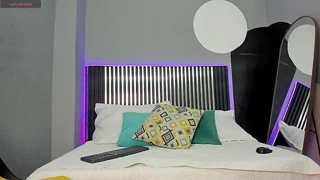 little lemmons  online show from 03/08/26, 02:42