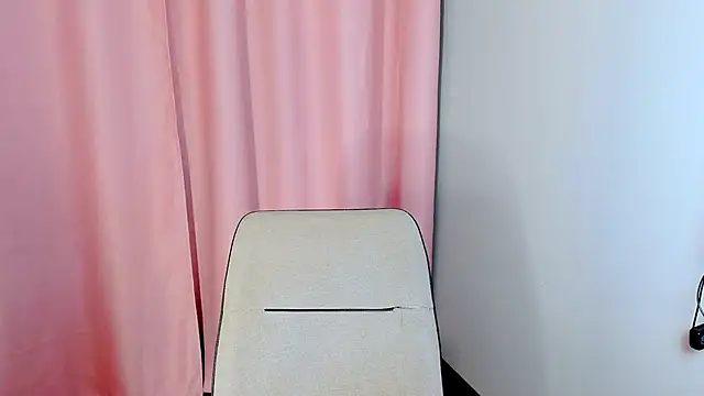 yoi mika online show from 10/04/25, 10:00