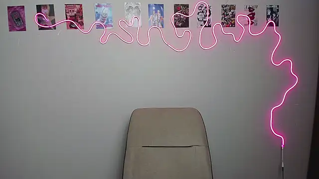 yoi mika online show from 11/28/25, 11:05