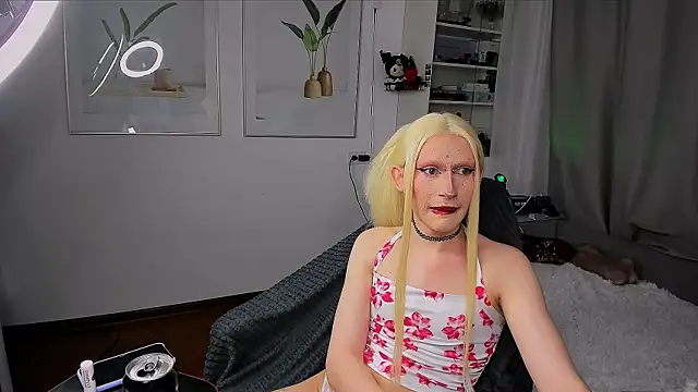 yoi mika online show from 12/01/25, 09:04