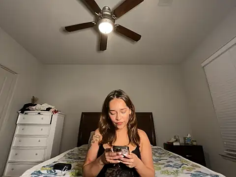 eurydicee online show from 09/15/25, 02:45