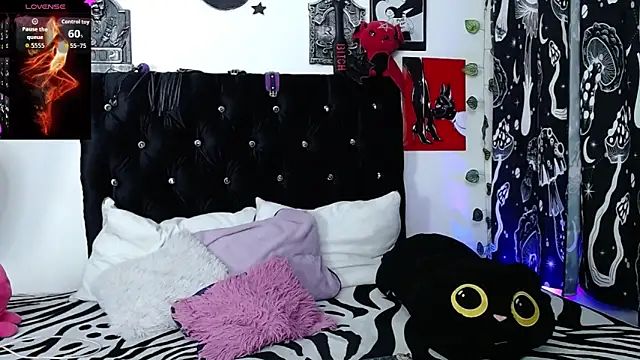 mayaREDdoll online show from 05/14/26, 01:24