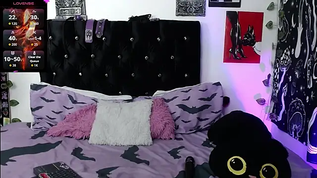 mayaREDdoll online show from 11/14/25, 09:51