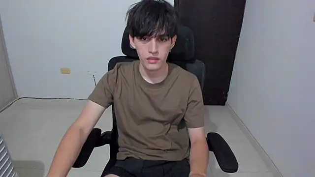Snapshot of eren_188 chatting on 06/15/26, 03:07 eren 188 online show from 06/15/26, 03:07