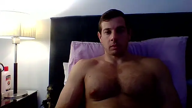 luca23millo90 online show from 04/13/26, 05:22