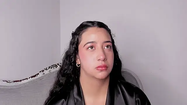 BellaSwwan online show from 11/04/25, 01:04