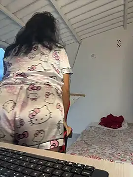 samanthahut1 online show from 04/15/26, 11:16