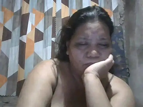 Snapshot of xxbernxxx chatting on 05/22/26, 12:03 xxbernxxx online show from 05/22/26, 12:03