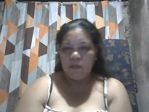 Snapshot of xxbernxxx chatting on 05/23/26, 12:04 xxbernxxx online show from 05/23/26, 12:04