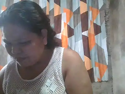 Snapshot of xxbernxxx chatting on 05/24/26, 11:48 xxbernxxx online show from 05/24/26, 11:48