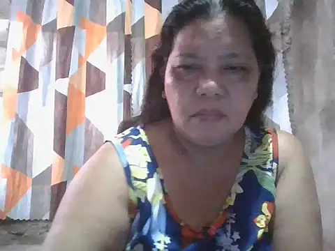 Snapshot of xxbernxxx chatting on 04/19/26, 11:18 xxbernxxx online show from 04/19/26, 11:18