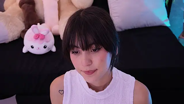 Snapshot of Aitana_Jhons chatting on 11/06/25, 01:04 Aitana Jhons online show from 11/06/25, 01:04