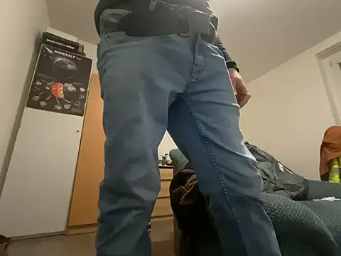 Salon1986 online show from 11/30/25, 11:27