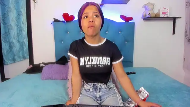 sandy ass 69 online show from 11/19/25, 10:32