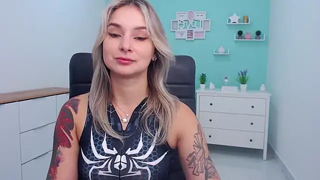 LilFleurish online show from 10/30/25, 05:17