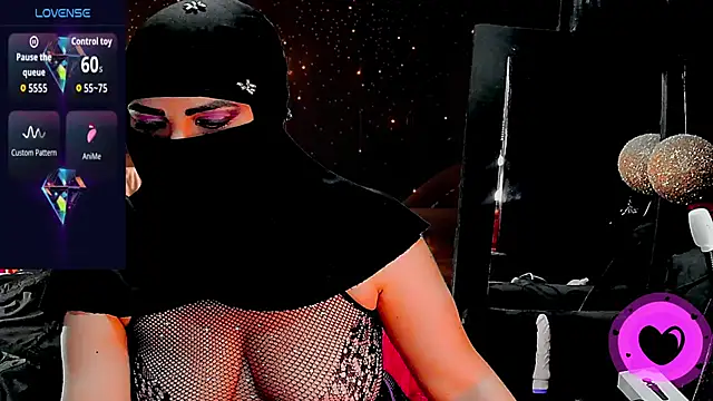 SultanaLayla online show from 11/26/25, 07:58