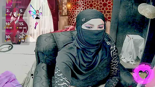 Snapshot of SultanaLayla chatting on 09/13/25, 08:31 SultanaLayla online show from 09/13/25, 08:31