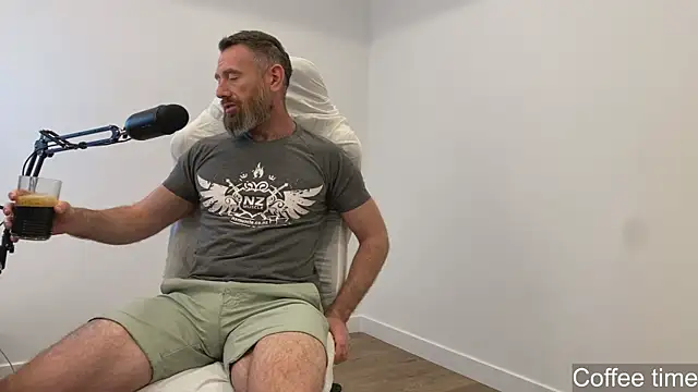 TheDonnyBasilisk online show from 06/12/26, 02:48