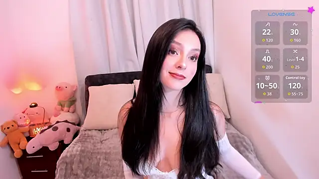 sarah saenz  online show from 04/08/26, 05:53