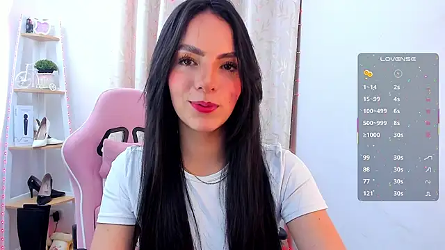 Snapshot of sarah_saenz_ chatting on 10/09/25, 03:40 sarah saenz  online show from 10/09/25, 03:40