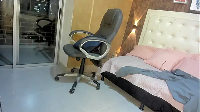 sweet  vanessa1 online show from 05/04/26, 11:29