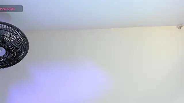 Snapshot of sweet__vanessa1 chatting on 07/01/26, 01:17 sweet vanessa1 online show from 07/01/26, 01:17