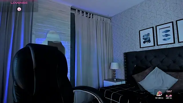 Snapshot of sweet__vanessa1 chatting on 12/04/25, 03:38 sweet vanessa1 online show from 12/04/25, 03:38