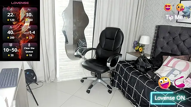 Snapshot of sweet__vanessa1 chatting on 09/09/25, 03:49 sweet vanessa1 online show from 09/09/25, 03:49