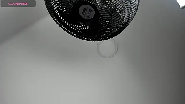 Snapshot of sweet__vanessa1 chatting on 09/12/25, 03:17 sweet vanessa1 online show from 09/12/25, 03:17