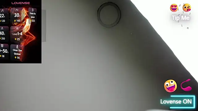 Snapshot of sweet__vanessa1 chatting on 10/01/25, 03:33 sweet vanessa1 online show from 10/01/25, 03:33