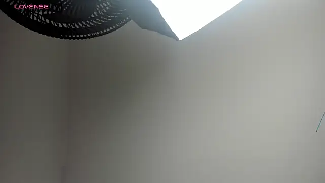 Snapshot of sweet__vanessa1 chatting on 09/13/25, 03:28 sweet vanessa1 online show from 09/13/25, 03:28