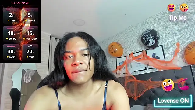 Snapshot of sweet__vanessa1 chatting on 10/27/25, 04:57 sweet vanessa1 online show from 10/27/25, 04:57