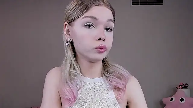 Blondy Fina online show from 03/08/26, 04:38