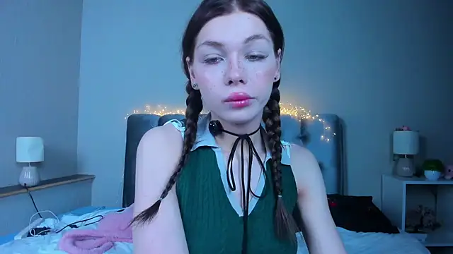 Snapshot of Blondy_Fina chatting on 07/20/26, 04:53 Blondy Fina online show from 07/20/26, 04:53