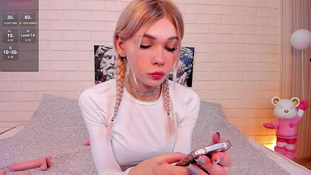 Blondy Fina online show from 12/02/25, 04:14