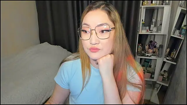 lyra x online show from 02/06/26, 07:32