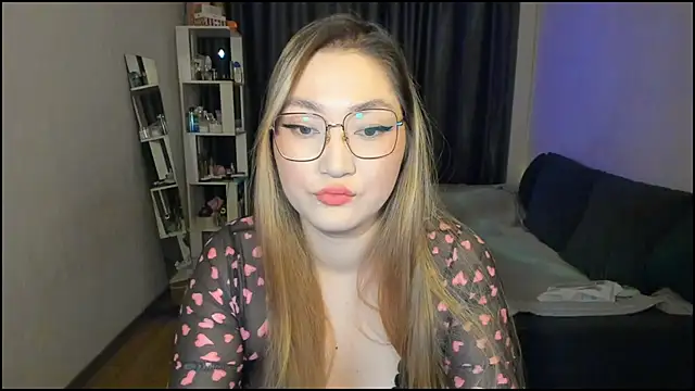 lyra x online show from 04/09/26, 05:30