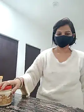 soni yhakur online show from 02/12/26, 02:33