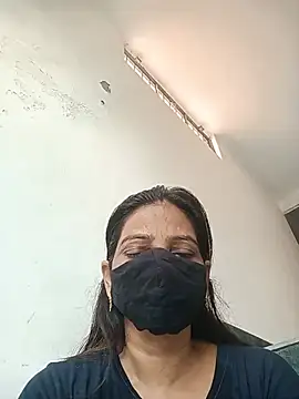 Snapshot of soni_yhakur chatting on 06/26/26, 01:22 soni yhakur online show from 06/26/26, 01:22